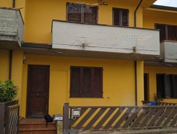 Villetta a schiera con Garage a Monsummano