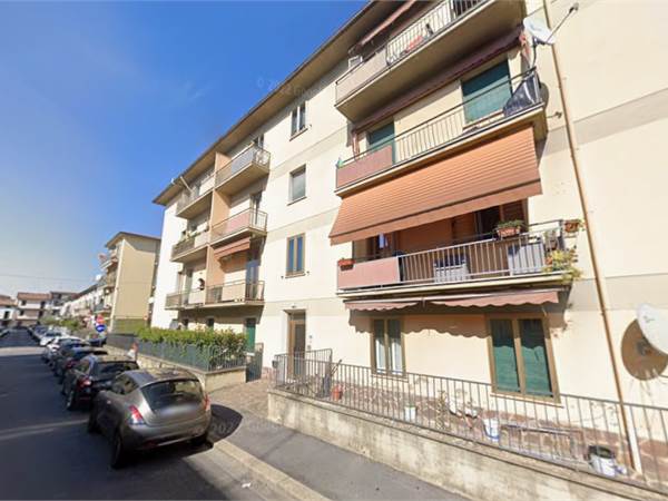 Quadrilocale con veranda a Prato